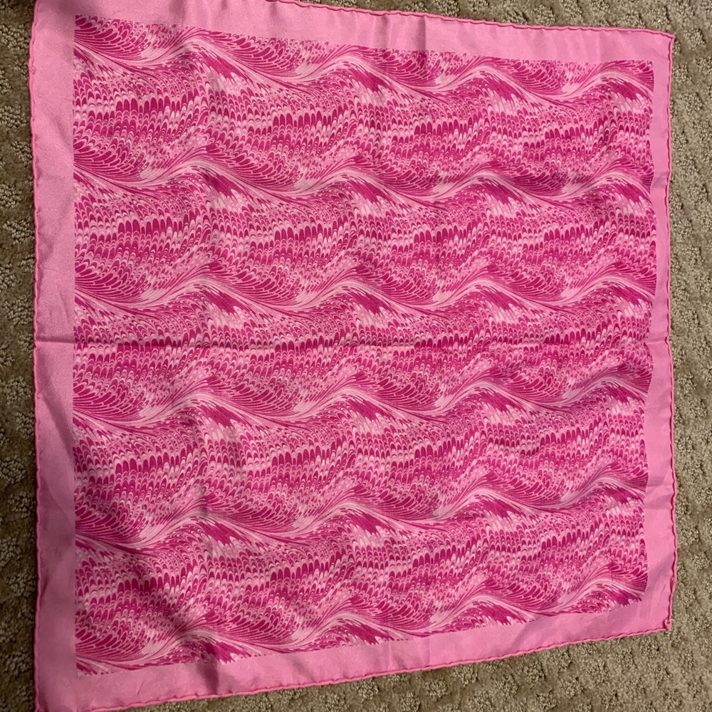 Beautiful Burberry scarf / excellent condition